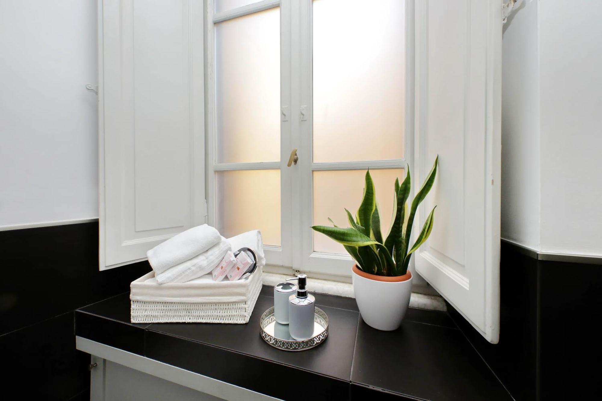 Luxury Apartment Vaticano-S'Peter Basilica - Netflix Wifi - Aircond 로마 외부 사진